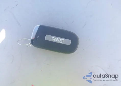 2019 Jeep Cherokee Latitude Plus 4X4 from USA, damaged, VIN 1C4PJMLN5KD146643